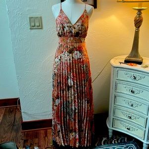 Casual summer pleated maxi dress